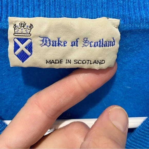 DUKE OF SCOTLAND Men’s Vibrant Blue V-Neck Cashmere Sweater Size XXL shrunk to L - Picture 6 of 12